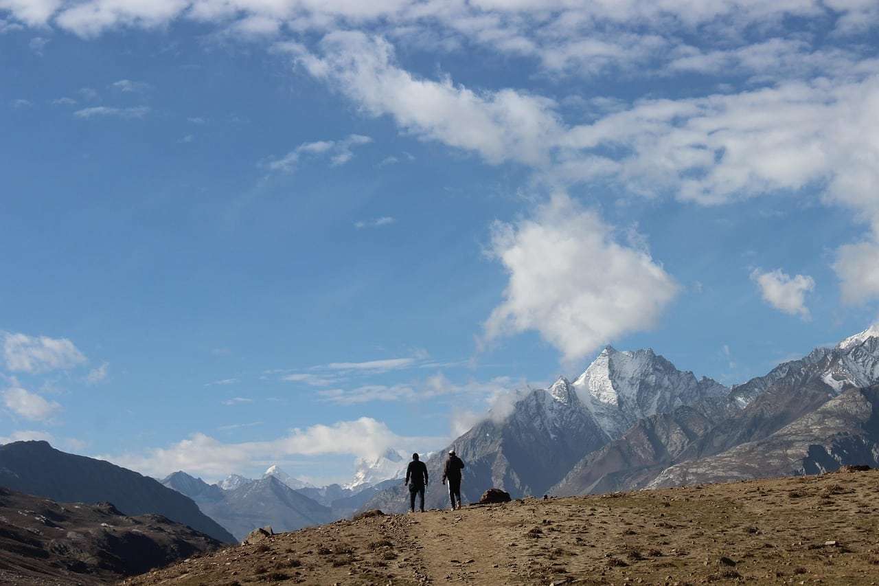 offbeat trekking routes in Himachal Pradesh